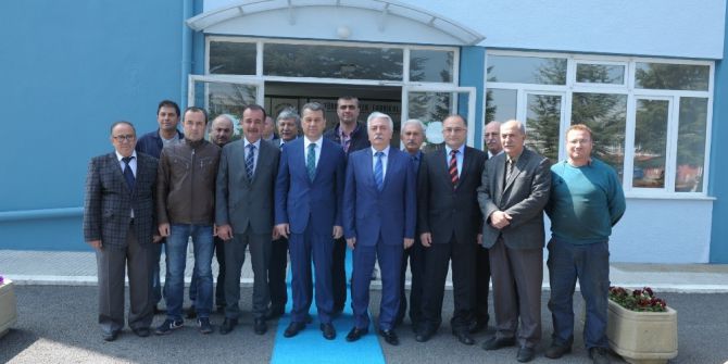 Vali Azmi Çelik, Eskişehir Şeker Fabrikası’nı Ziyaret Etti