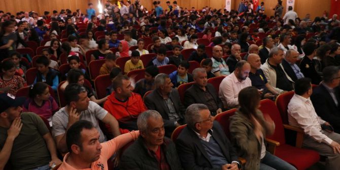 Ilıcak: “Kitap Okumak Uyuşturucuyla Mücadelede Önemli Yer Tutuyor”