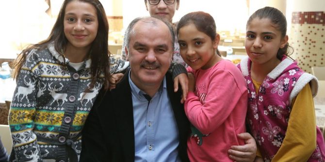 Pamukkale Belediyesinden Çocuklara 23 Nisan Hediyesi