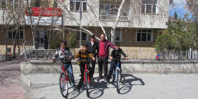 Kaymakam Uzan, Başarılı Sporcuları Kabul Etti