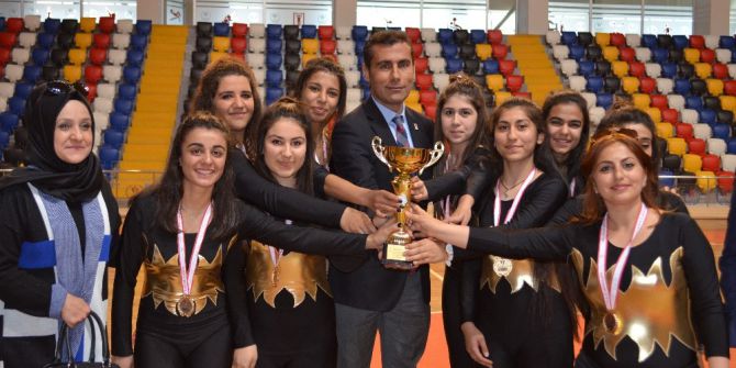 Adıyaman’da Step Ve Aerobik Yarışmaları Yapıldı