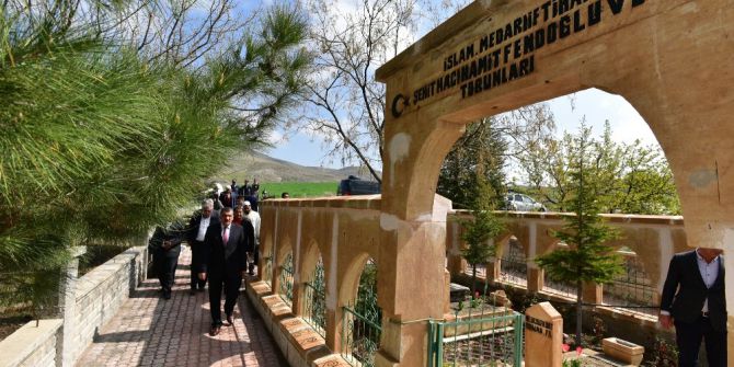 Başkan Gürkan, Hamit Fendoğlu’nun Kabrini Ziyaret Ederek Dua Etti