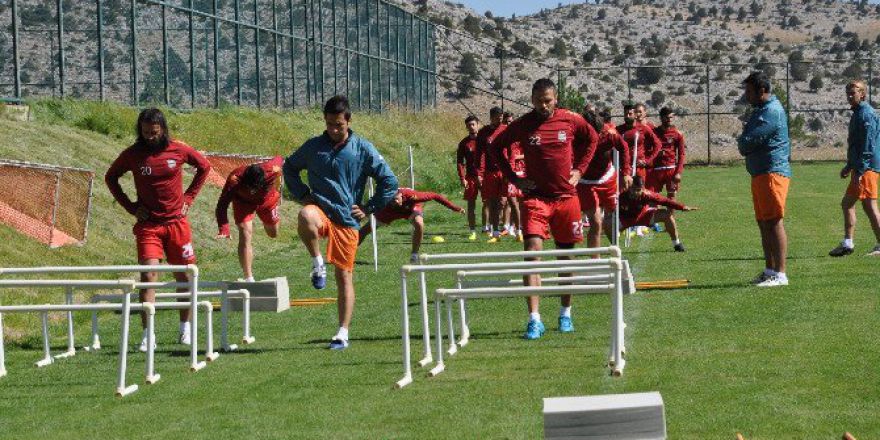 Siyah İnciler Yeni Sezona Hazırlanıyor