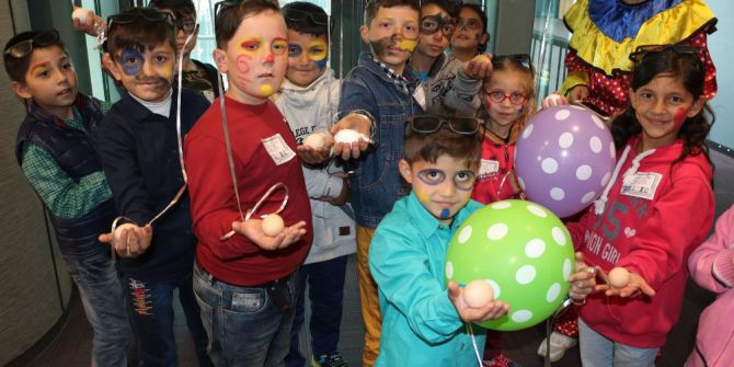 Köy Yumurtası Karşılığında İlk Kez Sinema Da Film İzlediler