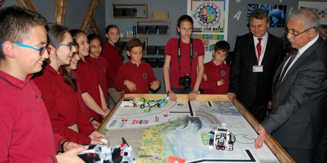 Vali Güvençer, Salihli’de Muhtar Ve Öğrencilerle Buluştu