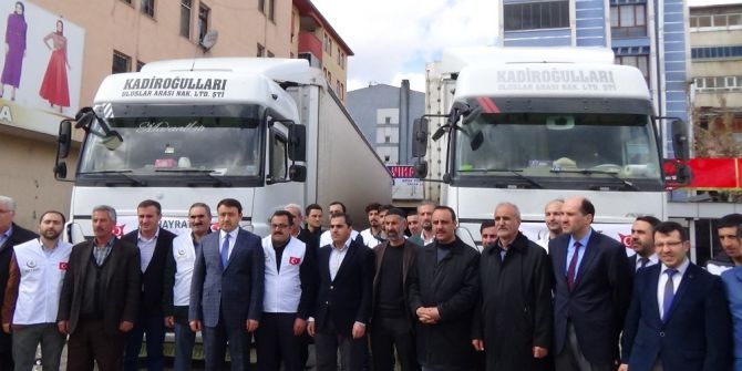 Ağrı’dan Suriye’ye 2 Tır Yardım