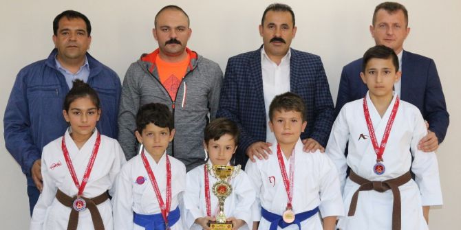 Karaman Karate Takımı Antalya’dan Madalyalarla Döndü