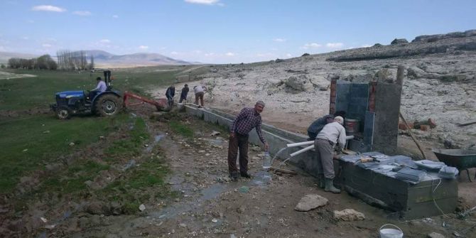 150 Yıllık Çeşme İmece Usulu Yenilendi