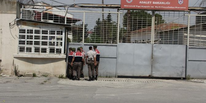 Mersin’deki Cezaevinde Çıkan Arbedede 3 İnfaz Koruma Memuru Yaralandı