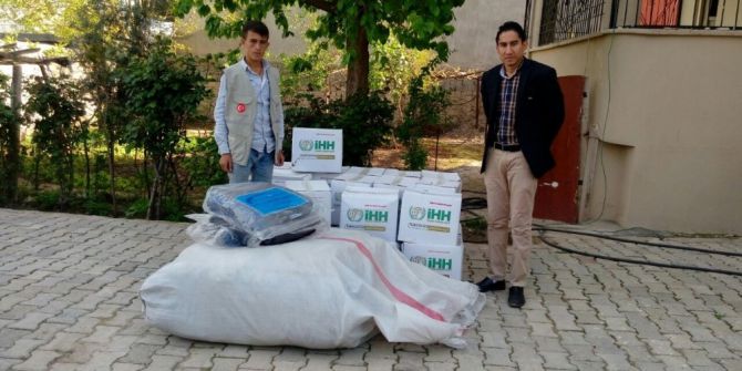 Silopi’de Talasemi Hastalarına Battaniye Ve Gıda Yardımı