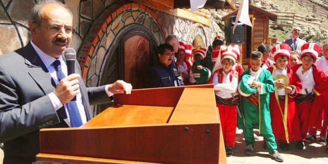 Altunhisar’da 1 Buçuk Milyon Ağaç Dikildi