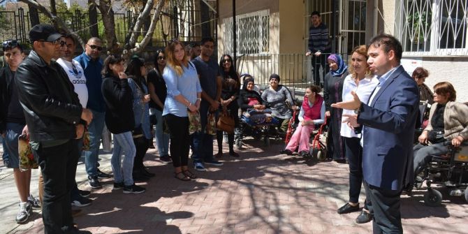 Avrupa’dan Gelen Misafirlere Gümüş İşlemeciliğini Tanıttılar