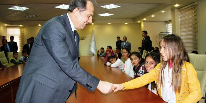 Öksüz Ve Yetim Çocuklardan Vali Taşyapan’a Ziyaret