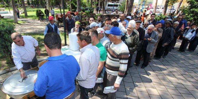 Saruhanlı’da 3 Bin Kişilik Hayır Yemeği