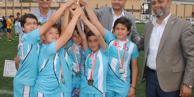 Aydın Cumhuriyet İlkokulu Şampiyon Oldu