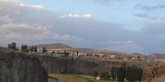 Ağrı Taşlıçay Yukarıtoklu Köyü