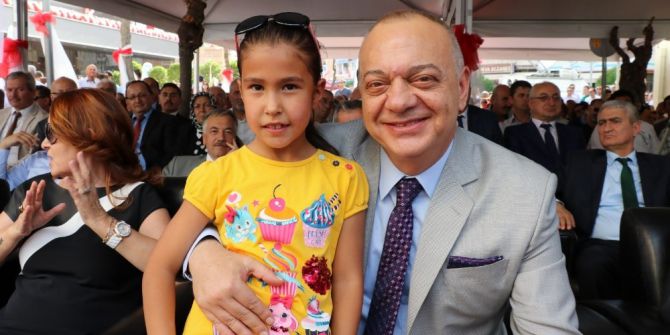 Manisa Büyükşehirden Çocuklara Bayram Hediyesi