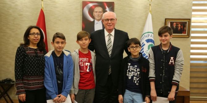 Başkan Kurt’tan Öğrencilerin Tübitak Projesine Destek