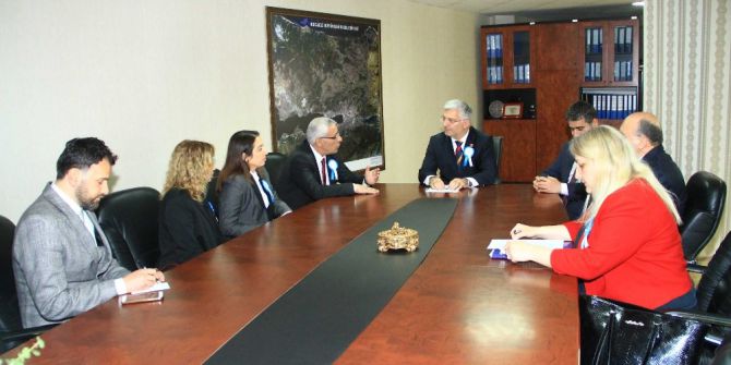 Başkan Vekili Özak, Turizmcilerle Bir Araya Geldi