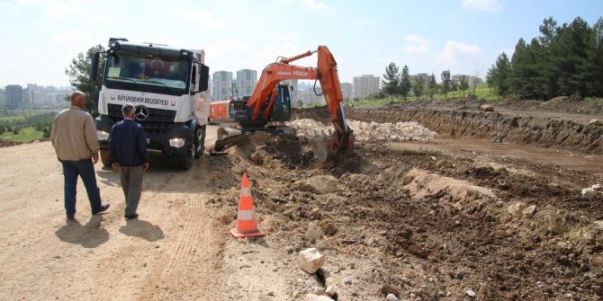 Büyükşehir’den Balıkayağı Bulvarında Hummalı Çalışma