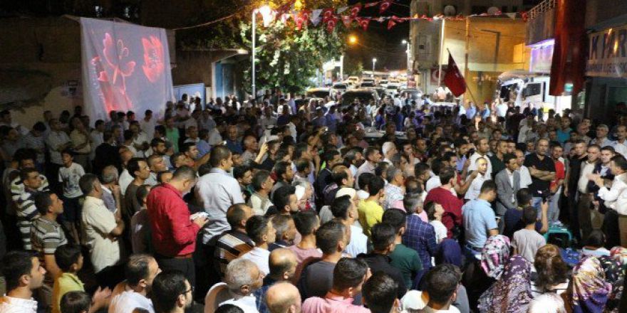 Ceylanpınar’da Demokrasi Nöbeti Devam Ediyor