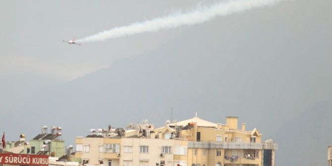 Türk Yıldızları’ndan 23 Nisan Provası