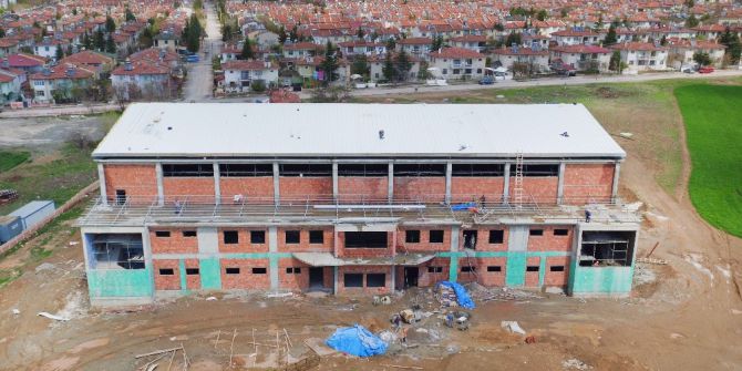 15 Temmuz Şehitleri Spor Salonunun Kaba İnşası Tamamlandı