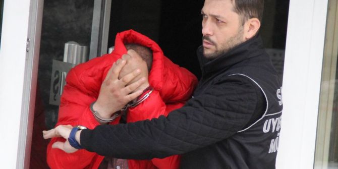Satışa Hazır Esrar Paketleriyle Yakalanan Genç Tutuklandı