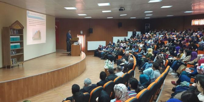 Bozok Üniversitesinde "Hoca Ahmed Yesevi" Konferansı Yapıldı