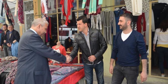 Vali Güvençer Pazarda Dert Dinledi