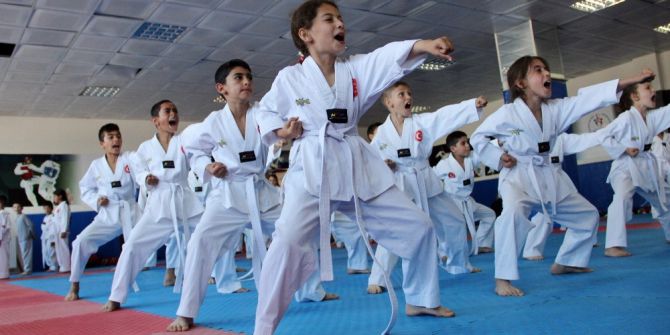 Taekwondo İle Büyüyüp Geleceklerine Yön Veriyorlar
