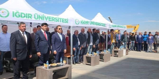 Iğdır Üniversitesi Çiftçilere 750 Ceviz Fidanı Dağıttı