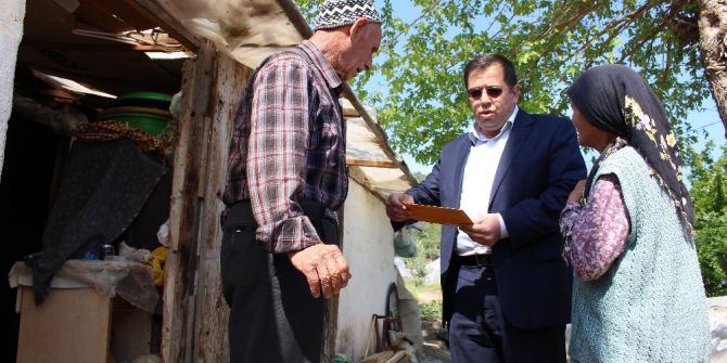 Kumluca’da İhtiyaç Sahiplerine ‘Sosyal Kart’