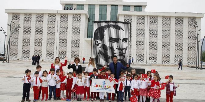 Başkan Genç, Koltuğu 6 Yaşındaki Uygar’a Bıraktı