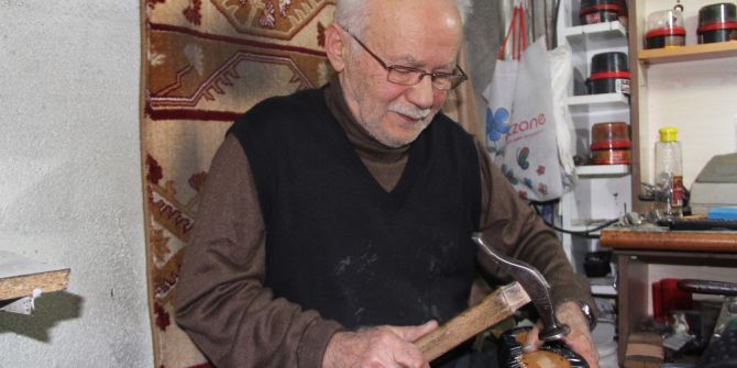 64 Yıldır Elleriyle Ayakkabı Yapıyor