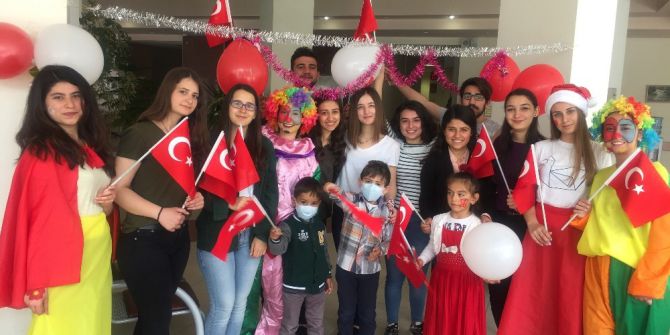 Esogü Hastanesi Çocuk Onkoloji Servisinde 23 Nisan Ulusal Egemenlik Ve Çocuk Bayramı Etkinliği