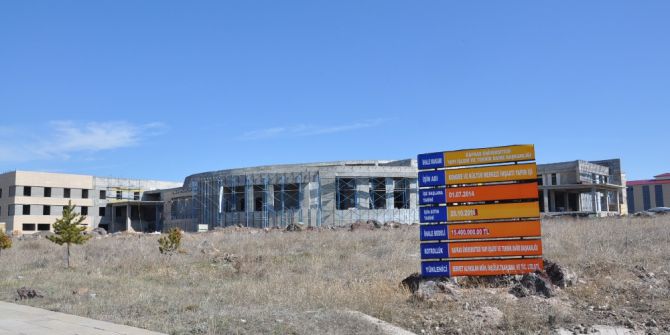 Kaü’de Kongre Merkezi’nin Yapımı Devam Ediyor