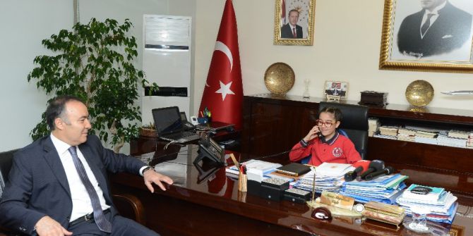 23 Nisan Valisinden Garnizon Komutanı Ve Emniyet Müdürüne Dikkat Çeken Talimatlar