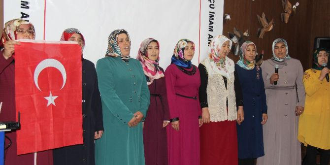 Veliler İstiklal Marşı’nı Güzel Okumak İçin Yarıştı