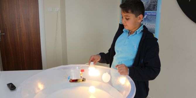 11 Yaşındaki Öğrenciden Yenilenebilir Enerji İle Çalışan Gemi