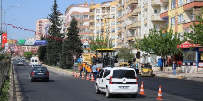 Büyükşehir Tarihi İpekyolunun Asfaltını Revize Ediyor