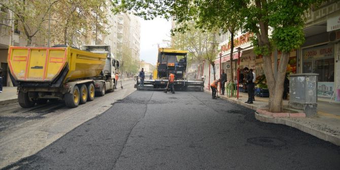 Lise Caddesinin Sokakları Asfaltlanıyor
