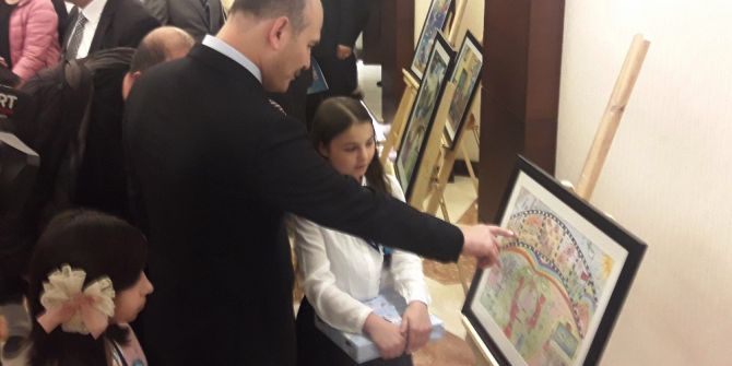 Çocuklar Barış Ve Kardeşliği Resimlere Yansıttı