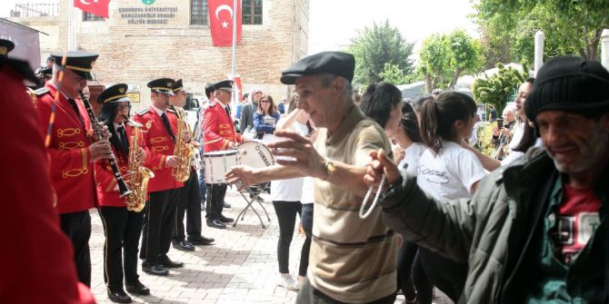 Bandoyla Göbek Atıp El Sanatları Festivali Açtılar
