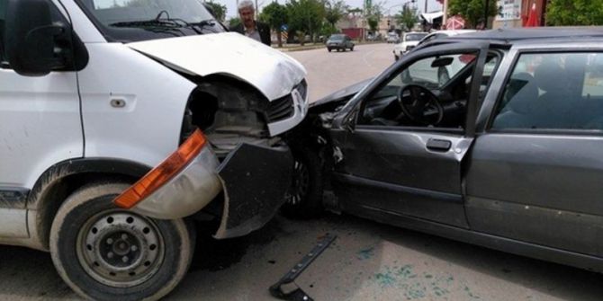 Kozan’da Trafik Kazası: 3 Yaralı