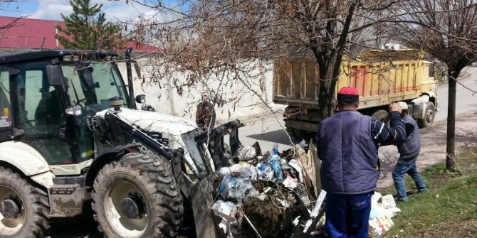 Bulanık Belediyesinden Bahar Temizliği