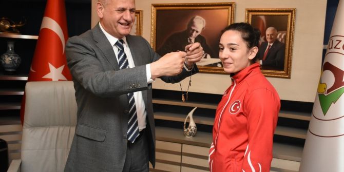 Başkan Keleş’ten Dünya Şampiyonuna Altın