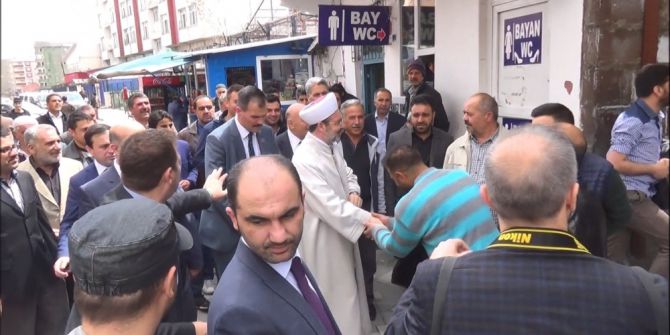 Diyanet İşleri Başkanı Görmez Ağrı’da Cuma Namazını Kıldırdı