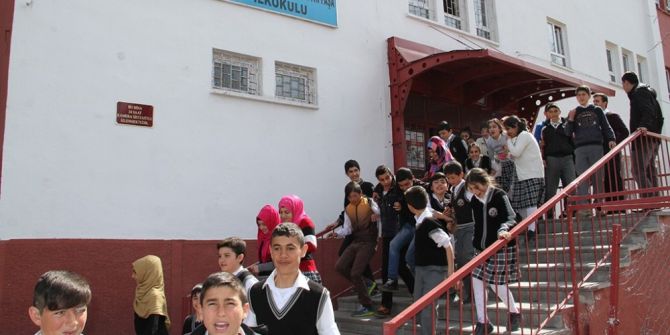 Okulda Deprem Tatbikatı