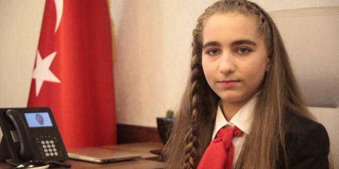 Öğrenci Valinin Talimatı Tiyatro Salonu Oldu